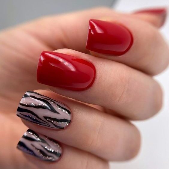 Animal Print Accents Nails