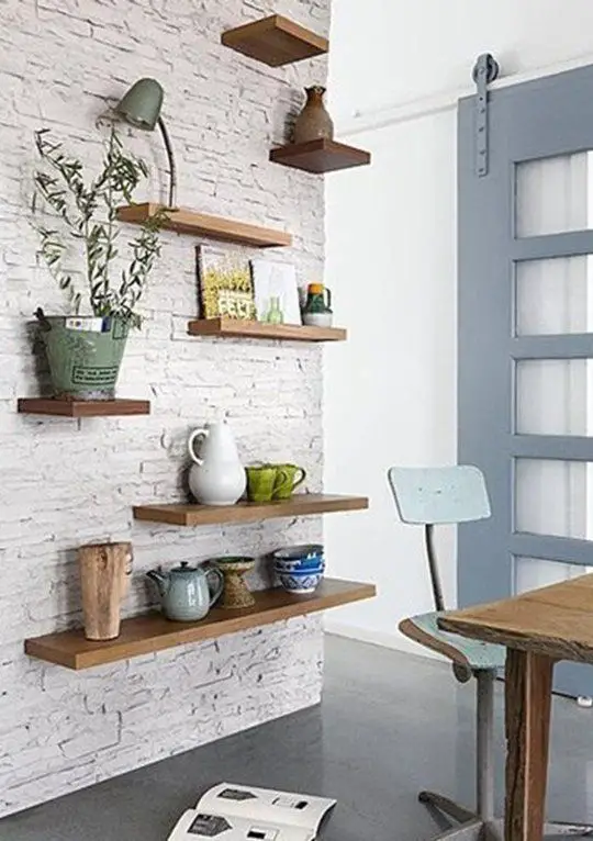 DIY Floating Shelves