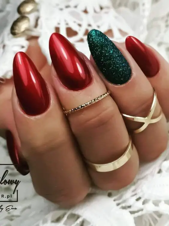 Festive Red and Green nail Ideas for Christmas 