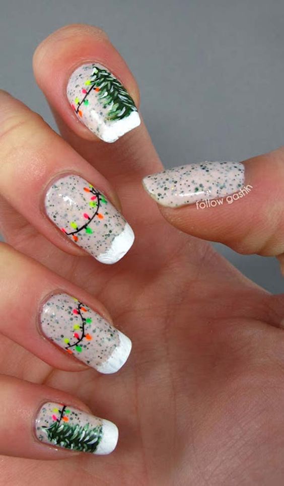 Glittery Christmas Tree nail Art Ideas