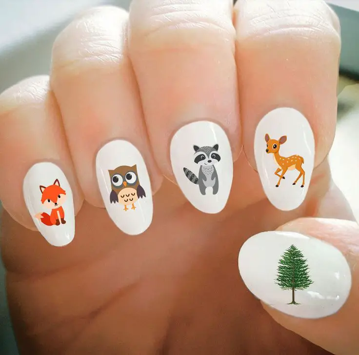 Whimsical Reindeer Nail Ideas 1