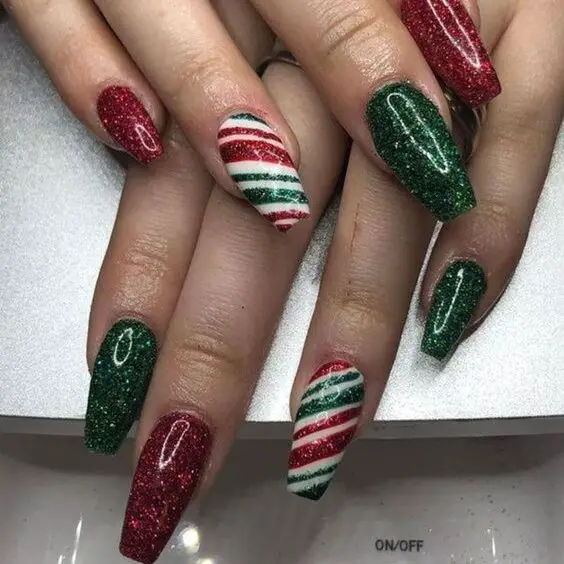 Amazing Nail Ideas For Christmas Red and Green Christmas nail art ideas