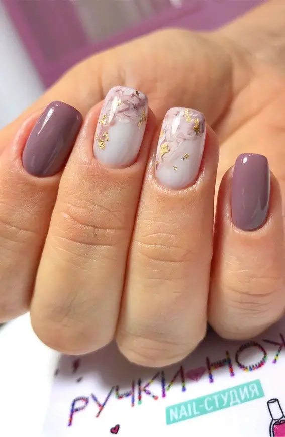 Marble effect nails