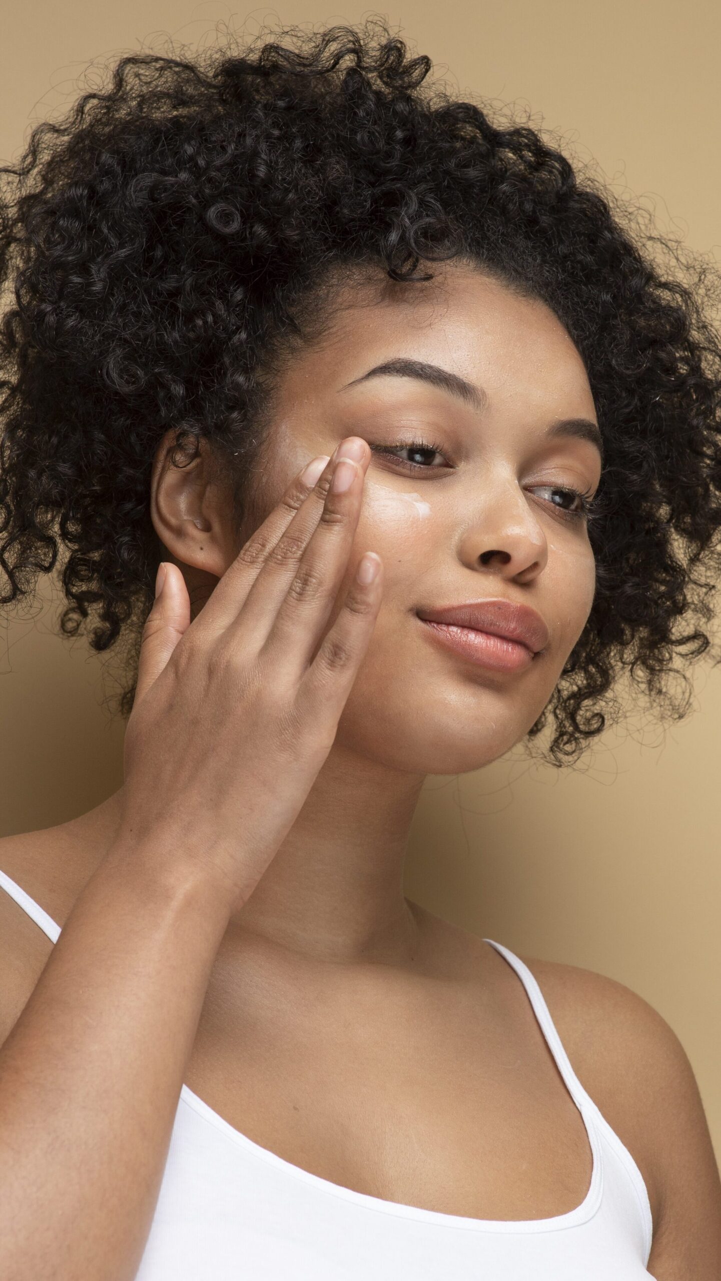 Moisturize Your Skin Anti-Aging Skincare Routine