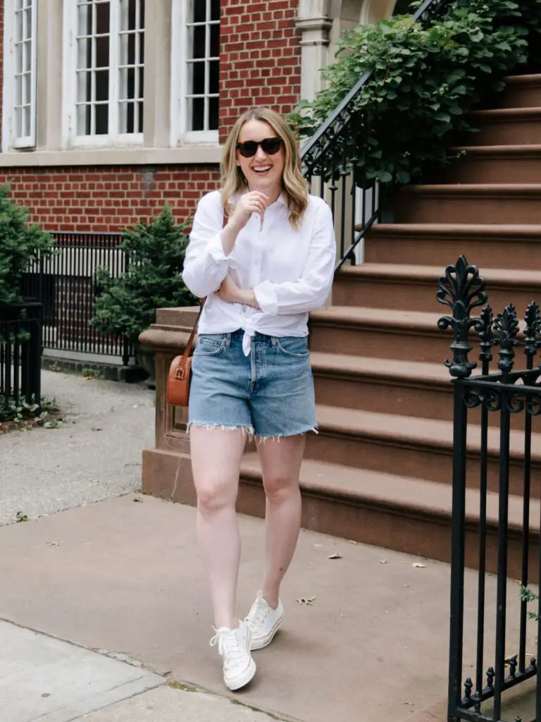 15 Stunning Summer Outfits for Women Over 40